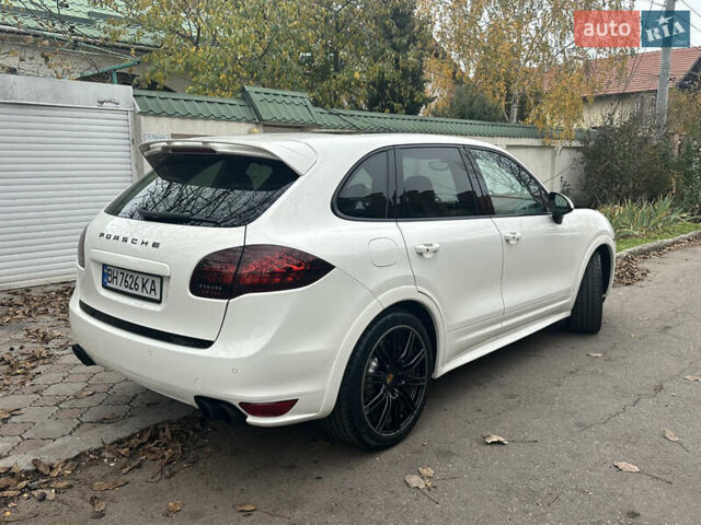 Білий Порше Cayenne, об'ємом двигуна 4.81 л та пробігом 194 тис. км за 21700 $, фото 8 на Automoto.ua