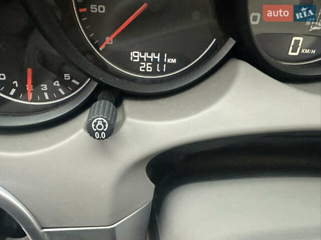 Білий Порше Cayenne, об'ємом двигуна 4.81 л та пробігом 194 тис. км за 21700 $, фото 17 на Automoto.ua