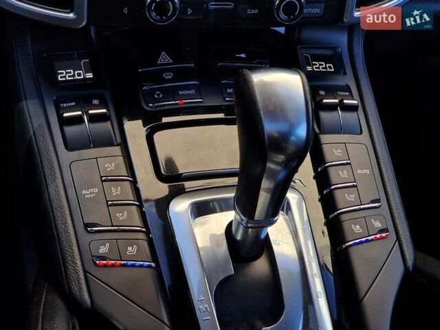 Белый Порше Каен, объемом двигателя 3.6 л и пробегом 143 тыс. км за 19990 $, фото 71 на Automoto.ua