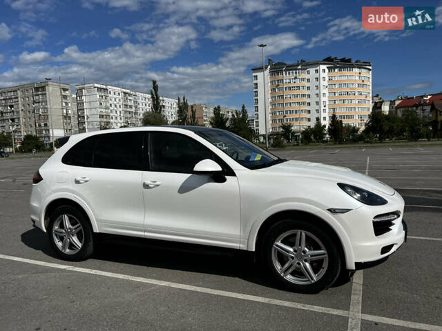 Белый Порше Каен, объемом двигателя 3 л и пробегом 200 тыс. км за 32000 $, фото 5 на Automoto.ua