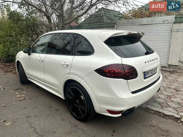 Білий Порше Cayenne, об'ємом двигуна 4.81 л та пробігом 194 тис. км за 21700 $, фото 1 на Automoto.ua
