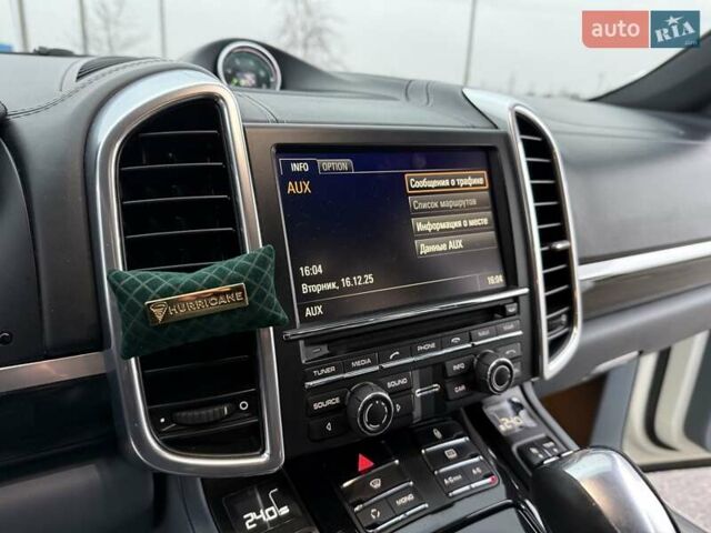 Белый Порше Каен, объемом двигателя 4.8 л и пробегом 199 тыс. км за 16500 $, фото 21 на Automoto.ua