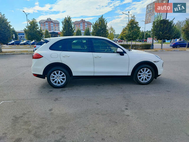 Белый Порше Каен, объемом двигателя 3.6 л и пробегом 120 тыс. км за 18500 $, фото 4 на Automoto.ua