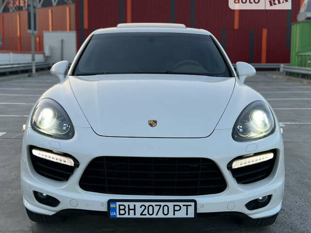 Білий Порше Cayenne, об'ємом двигуна 3.6 л та пробігом 230 тис. км за 19900 $, фото 12 на Automoto.ua