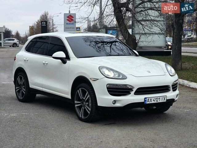 Білий Порше Cayenne, об'ємом двигуна 3 л та пробігом 225 тис. км за 16200 $, фото 11 на Automoto.ua