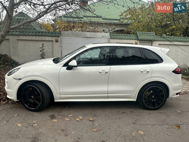 Білий Порше Cayenne, об'ємом двигуна 4.81 л та пробігом 194 тис. км за 21700 $, фото 2 на Automoto.ua