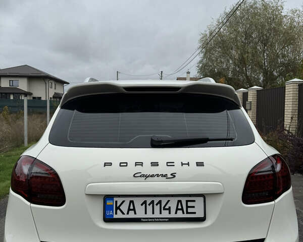 Белый Порше Каен, объемом двигателя 4.8 л и пробегом 164 тыс. км за 17000 $, фото 3 на Automoto.ua
