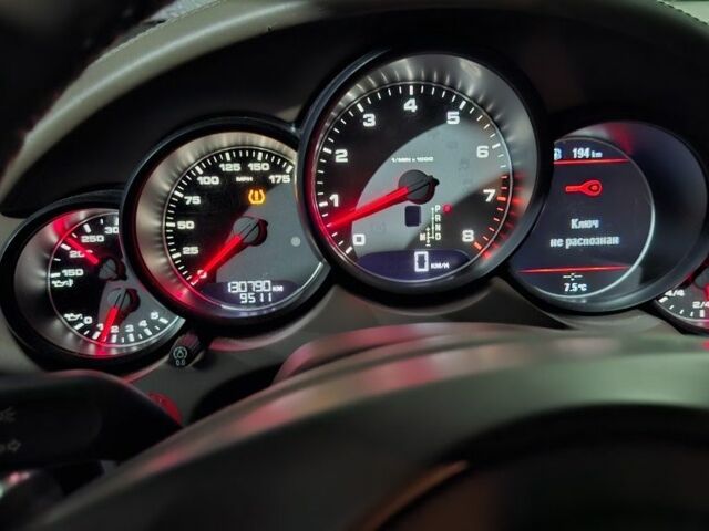 Білий Порше Cayenne, об'ємом двигуна 4.8 л та пробігом 131 тис. км за 23837 $, фото 4 на Automoto.ua