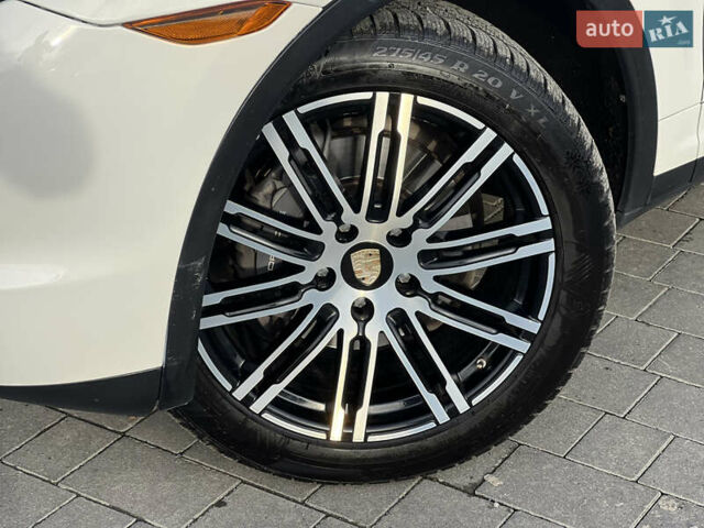 Белый Порше Каен, объемом двигателя 3.6 л и пробегом 167 тыс. км за 17500 $, фото 9 на Automoto.ua