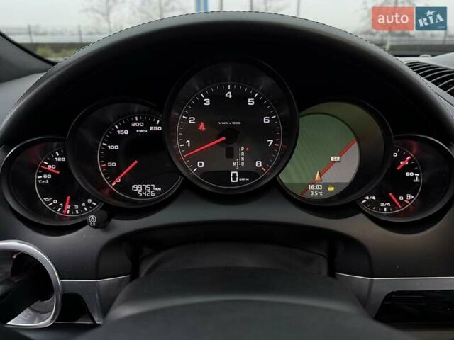 Белый Порше Каен, объемом двигателя 4.8 л и пробегом 199 тыс. км за 16500 $, фото 18 на Automoto.ua
