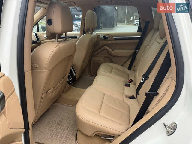 Белый Порше Каен, объемом двигателя 3.6 л и пробегом 159 тыс. км за 19999 $, фото 9 на Automoto.ua