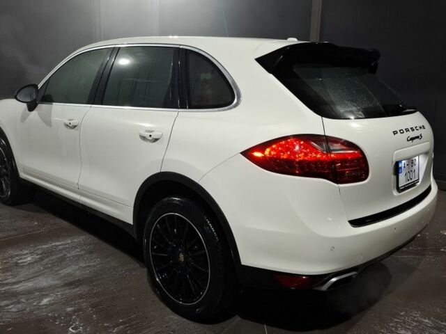 Білий Порше Cayenne, об'ємом двигуна 4.8 л та пробігом 131 тис. км за 23837 $, фото 3 на Automoto.ua