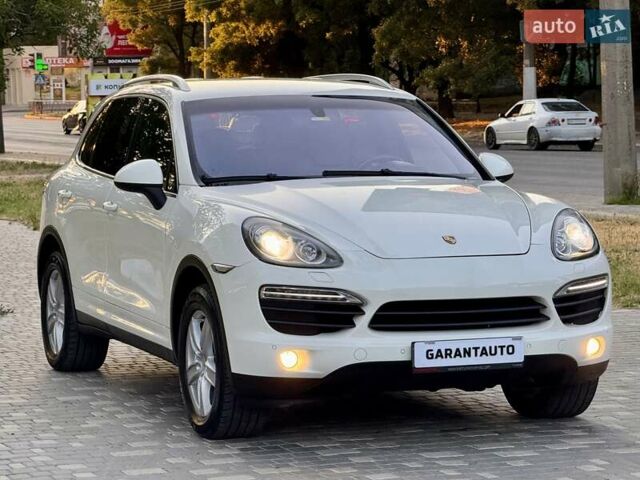 Порше Каен 2011 в Одессе на Automoto.ua Белый Порше Каен, объемом двигателя 4.81 л и пробегом 238 тыс. км за 16800 $, фото 3 на Automoto.ua