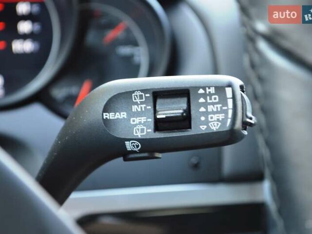 Білий Порше Cayenne, об'ємом двигуна 3 л та пробігом 122 тис. км за 23500 $, фото 31 на Automoto.ua