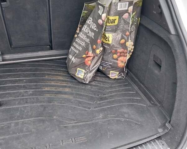 Білий Порше Cayenne, об'ємом двигуна 3.6 л та пробігом 155 тис. км за 31000 $, фото 9 на Automoto.ua
