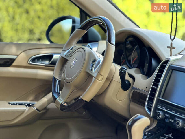 Білий Порше Cayenne, об'ємом двигуна 3.6 л та пробігом 200 тис. км за 19500 $, фото 42 на Automoto.ua