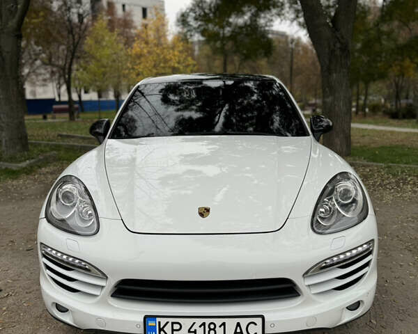 Білий Порше Cayenne, об'ємом двигуна 2.97 л та пробігом 202 тис. км за 19000 $, фото 1 на Automoto.ua