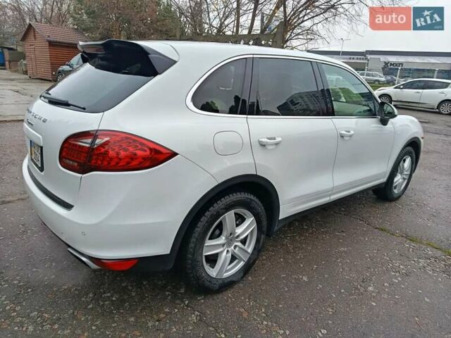 Белый Порше Каен, объемом двигателя 3.6 л и пробегом 193 тыс. км за 24500 $, фото 6 на Automoto.ua