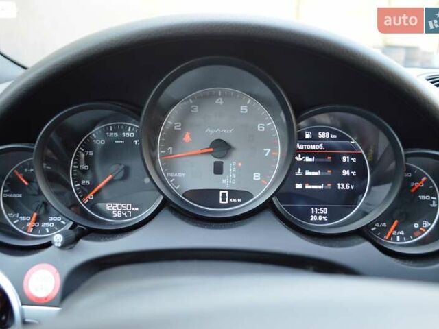 Білий Порше Cayenne, об'ємом двигуна 3 л та пробігом 122 тис. км за 23500 $, фото 30 на Automoto.ua