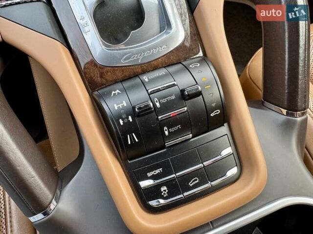 Белый Порше Каен, объемом двигателя 2.97 л и пробегом 170 тыс. км за 24900 $, фото 19 на Automoto.ua