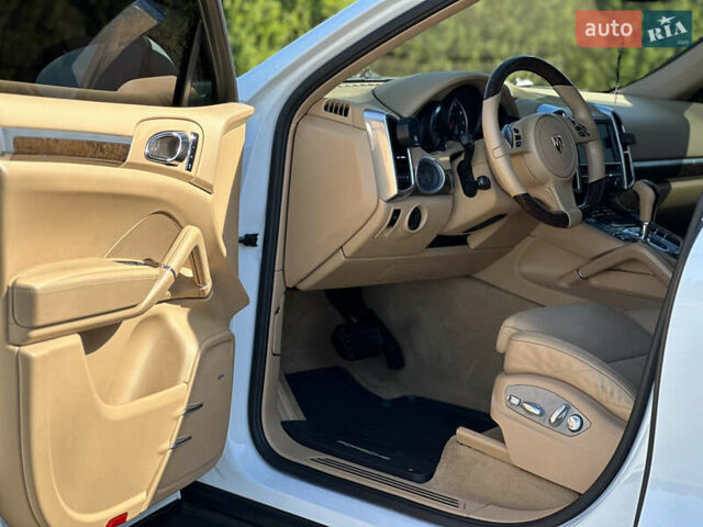 Білий Порше Cayenne, об'ємом двигуна 3.6 л та пробігом 200 тис. км за 19500 $, фото 27 на Automoto.ua