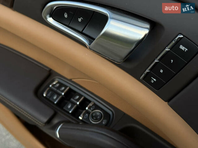 Белый Порше Каен, объемом двигателя 4.81 л и пробегом 133 тыс. км за 22000 $, фото 17 на Automoto.ua