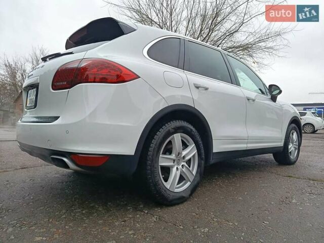 Белый Порше Каен, объемом двигателя 3.6 л и пробегом 193 тыс. км за 24500 $, фото 8 на Automoto.ua