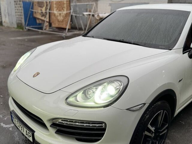 Белый Порше Каен, объемом двигателя 3 л и пробегом 200 тыс. км за 21500 $, фото 5 на Automoto.ua