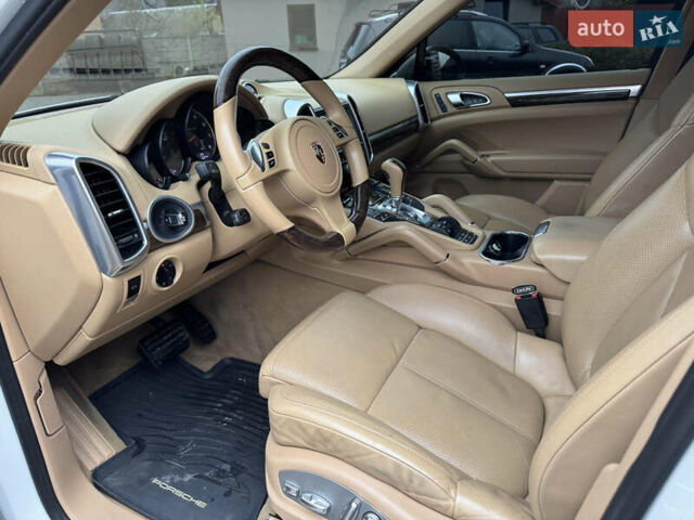 Білий Порше Cayenne, об'ємом двигуна 3.6 л та пробігом 200 тис. км за 18900 $, фото 8 на Automoto.ua