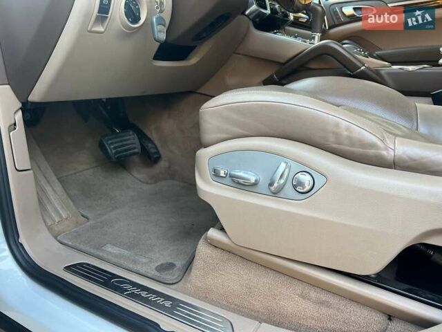 Белый Порше Каен, объемом двигателя 3.6 л и пробегом 300 тыс. км за 13500 $, фото 22 на Automoto.ua