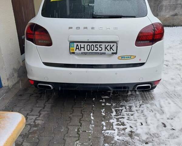 Білий Порше Cayenne, об'ємом двигуна 3.6 л та пробігом 155 тис. км за 31000 $, фото 1 на Automoto.ua