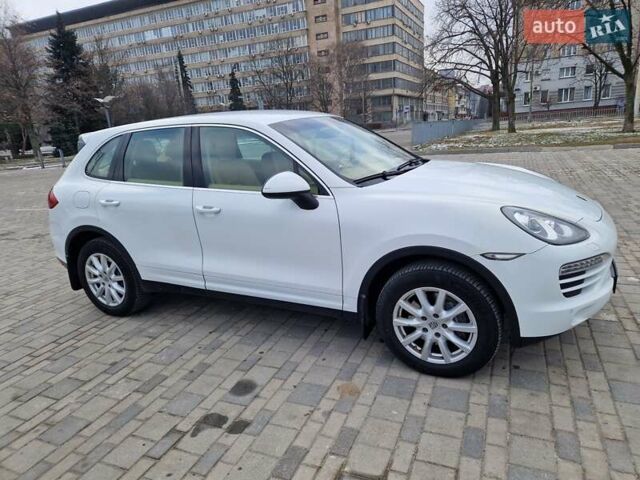 Белый Порше Каен, объемом двигателя 3.6 л и пробегом 177 тыс. км за 21800 $, фото 3 на Automoto.ua