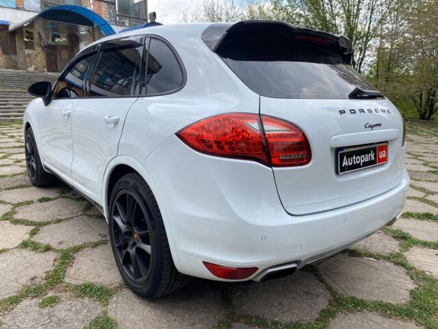 Білий Порше Cayenne, об'ємом двигуна 3.6 л та пробігом 165 тис. км за 17490 $, фото 4 на Automoto.ua