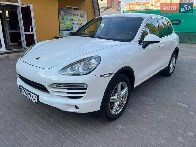 Белый Порше Каен, объемом двигателя 3.6 л и пробегом 300 тыс. км за 13500 $, фото 5 на Automoto.ua