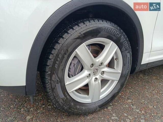Белый Порше Каен, объемом двигателя 3.6 л и пробегом 193 тыс. км за 24500 $, фото 11 на Automoto.ua