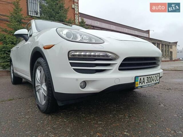 Белый Порше Каен, объемом двигателя 3.6 л и пробегом 193 тыс. км за 24500 $, фото 1 на Automoto.ua