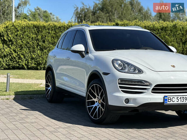 Білий Порше Cayenne, об'ємом двигуна 3.6 л та пробігом 200 тис. км за 19500 $, фото 1 на Automoto.ua