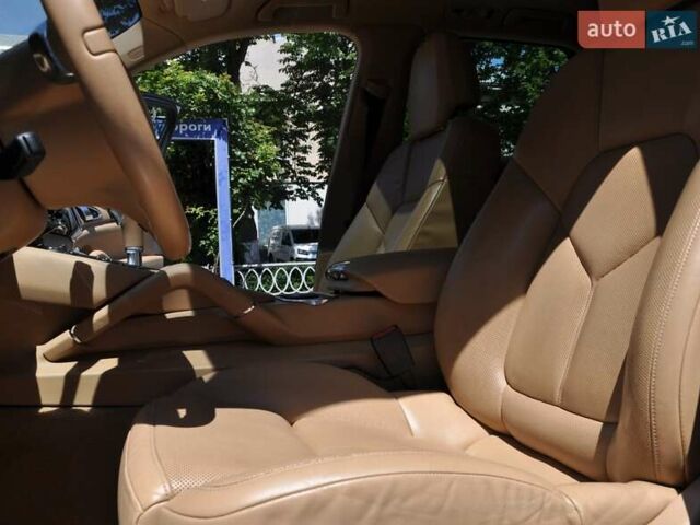 Белый Порше Каен, объемом двигателя 3 л и пробегом 130 тыс. км за 20000 $, фото 29 на Automoto.ua