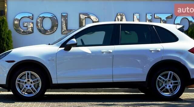 Білий Порше Cayenne, об'ємом двигуна 3 л та пробігом 122 тис. км за 23500 $, фото 15 на Automoto.ua