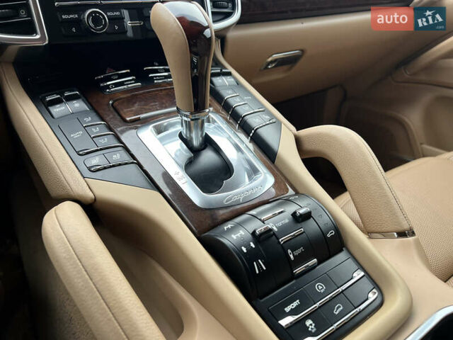 Белый Порше Каен, объемом двигателя 3.6 л и пробегом 175 тыс. км за 16700 $, фото 27 на Automoto.ua