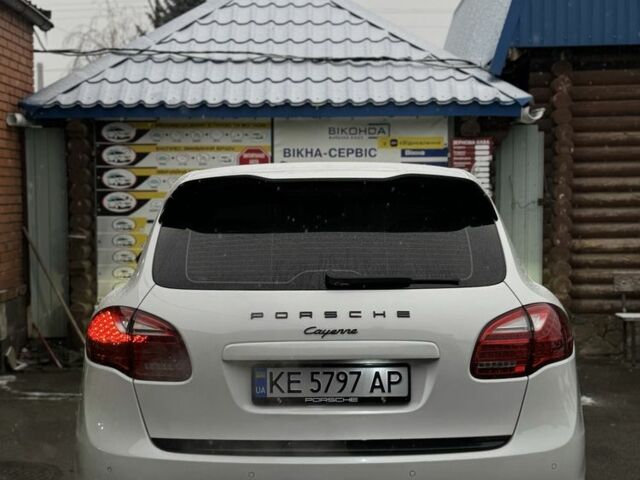 Белый Порше Каен, объемом двигателя 3 л и пробегом 200 тыс. км за 21500 $, фото 8 на Automoto.ua
