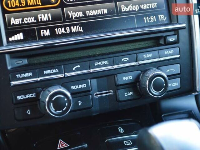 Білий Порше Cayenne, об'ємом двигуна 3 л та пробігом 122 тис. км за 23500 $, фото 38 на Automoto.ua