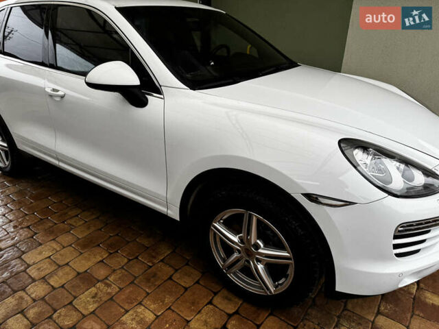 Білий Порше Cayenne, об'ємом двигуна 3.6 л та пробігом 152 тис. км за 23300 $, фото 4 на Automoto.ua