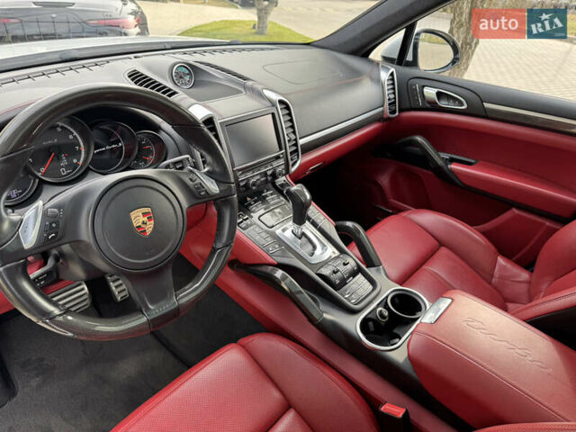 Білий Порше Cayenne, об'ємом двигуна 4.8 л та пробігом 89 тис. км за 28999 $, фото 13 на Automoto.ua
