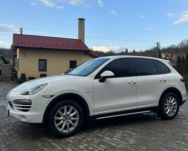 Белый Порше Каен, объемом двигателя 3 л и пробегом 179 тыс. км за 23500 $, фото 1 на Automoto.ua