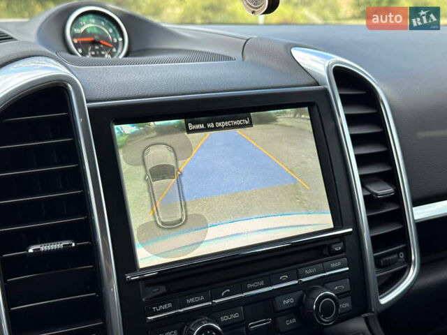 Білий Порше Cayenne, об'ємом двигуна 2.97 л та пробігом 190 тис. км за 24000 $, фото 45 на Automoto.ua