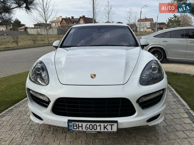 Білий Порше Cayenne, об'ємом двигуна 4.8 л та пробігом 89 тис. км за 28999 $, фото 2 на Automoto.ua