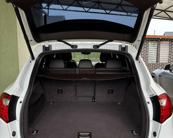 Білий Порше Cayenne, об'ємом двигуна 3.6 л та пробігом 152 тис. км за 23300 $, фото 10 на Automoto.ua