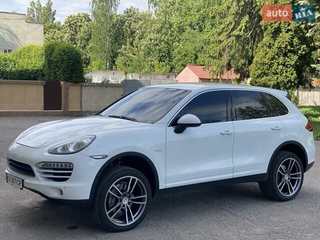 Белый Порше Каен, объемом двигателя 2.97 л и пробегом 308 тыс. км за 20999 $, фото 35 на Automoto.ua