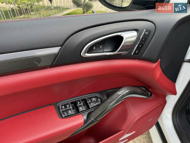 Білий Порше Cayenne, об'ємом двигуна 4.8 л та пробігом 89 тис. км за 28999 $, фото 7 на Automoto.ua